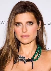 Lake Bell Body Measurements Bra Size Height Weight Vital Stats。